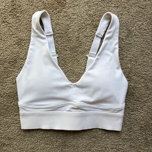 Fabletcis White V-Neck Sports Bra